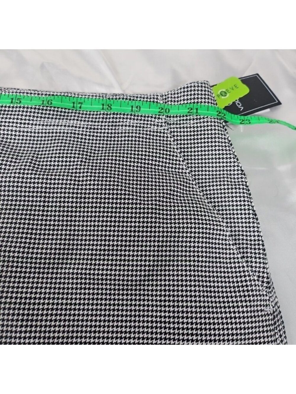 Volcom Womens Plus Size 18W Houndstooth Mini Skirt NWT Front Zip Black Academia - Picture 5 of 14